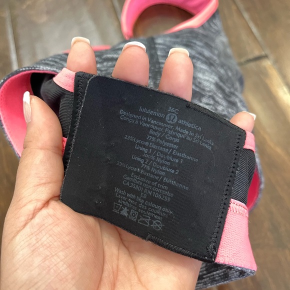 Lululemon Ta Ta Tamer Ill Sports Bra Dramatic Static White Black size 36C - Picture 4 of 8